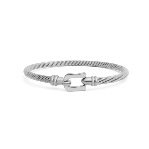 Bracelet Aurum argenté avec fermoir à boucle sur fond blanc